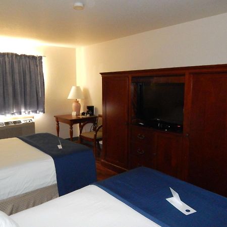 Americas Best Value Inn Солт Сейнт Мери Екстериор снимка