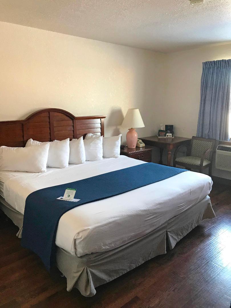 Americas Best Value Inn Солт Сейнт Мери Екстериор снимка
