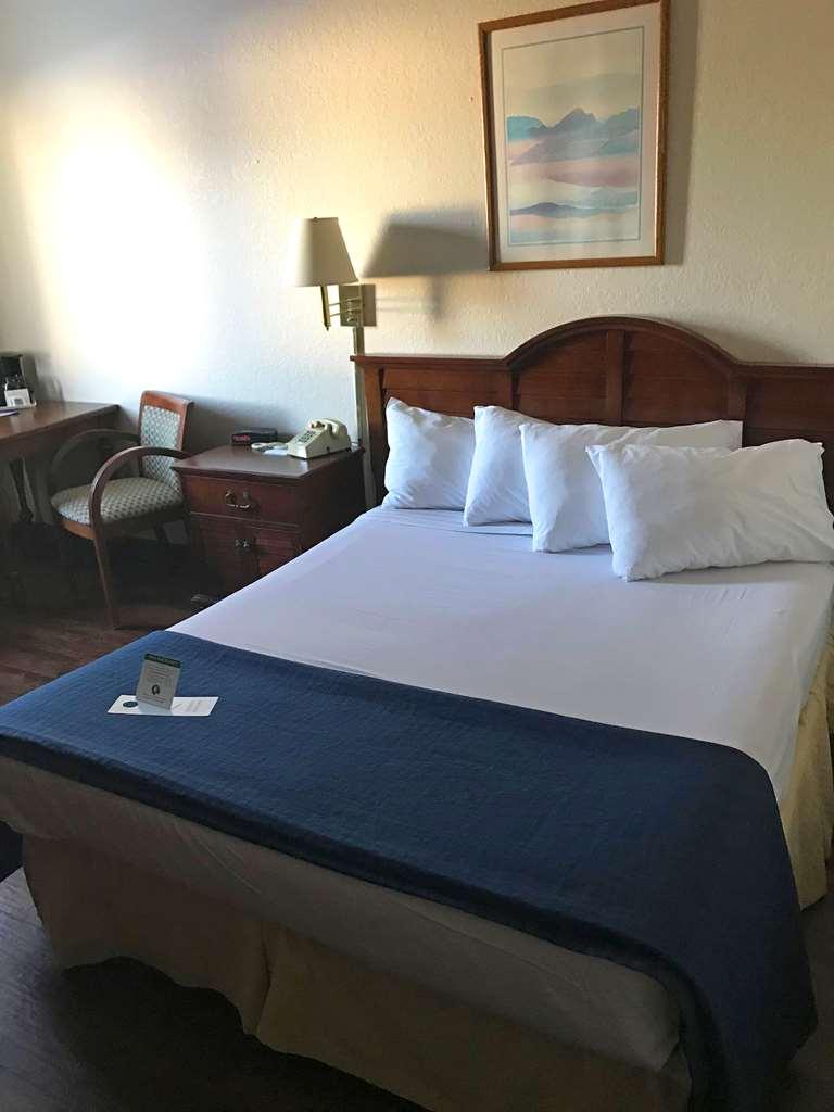 Americas Best Value Inn Солт Сейнт Мери Стая снимка