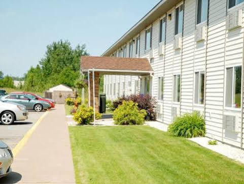 Americas Best Value Inn Солт Сейнт Мери Екстериор снимка